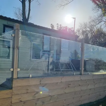 The Perrycroft At The Beeches Caravan Park Horská chata *