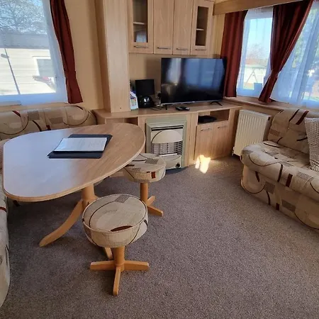 בקתה The Perrycroft At The Beeches Caravan Park